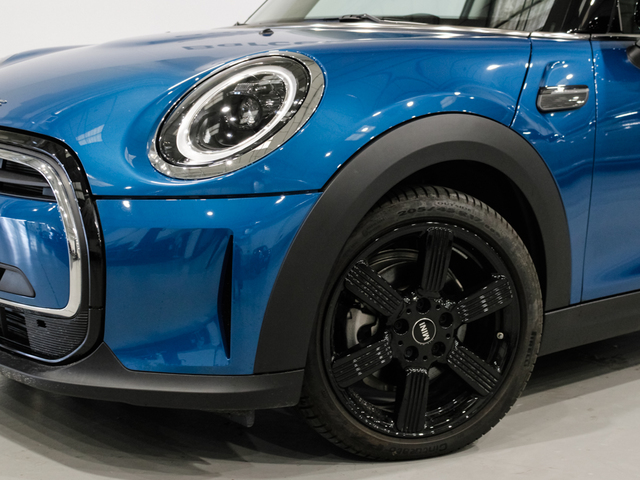fotoG 5 del MINI MINI 3 Puertas Cooper 100 kW (136 CV) 136cv Gasolina del 2024 en Barcelona