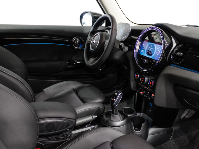 fotoG 7 del MINI MINI 3 Puertas Cooper 100 kW (136 CV) 136cv Gasolina del 2024 en Barcelona
