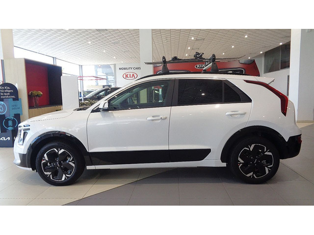 Foto 3 Kia e-Niro Winter Edition 150 kW (204 CV)