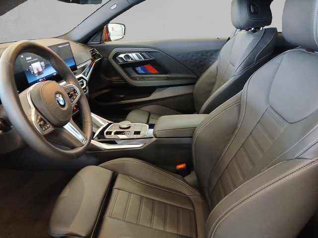 BMW Serie 2 218i Coupe color Rojo. Año 2025. 115KW(156CV). Gasolina. En concesionario Enekuri Motor de Vizcaya