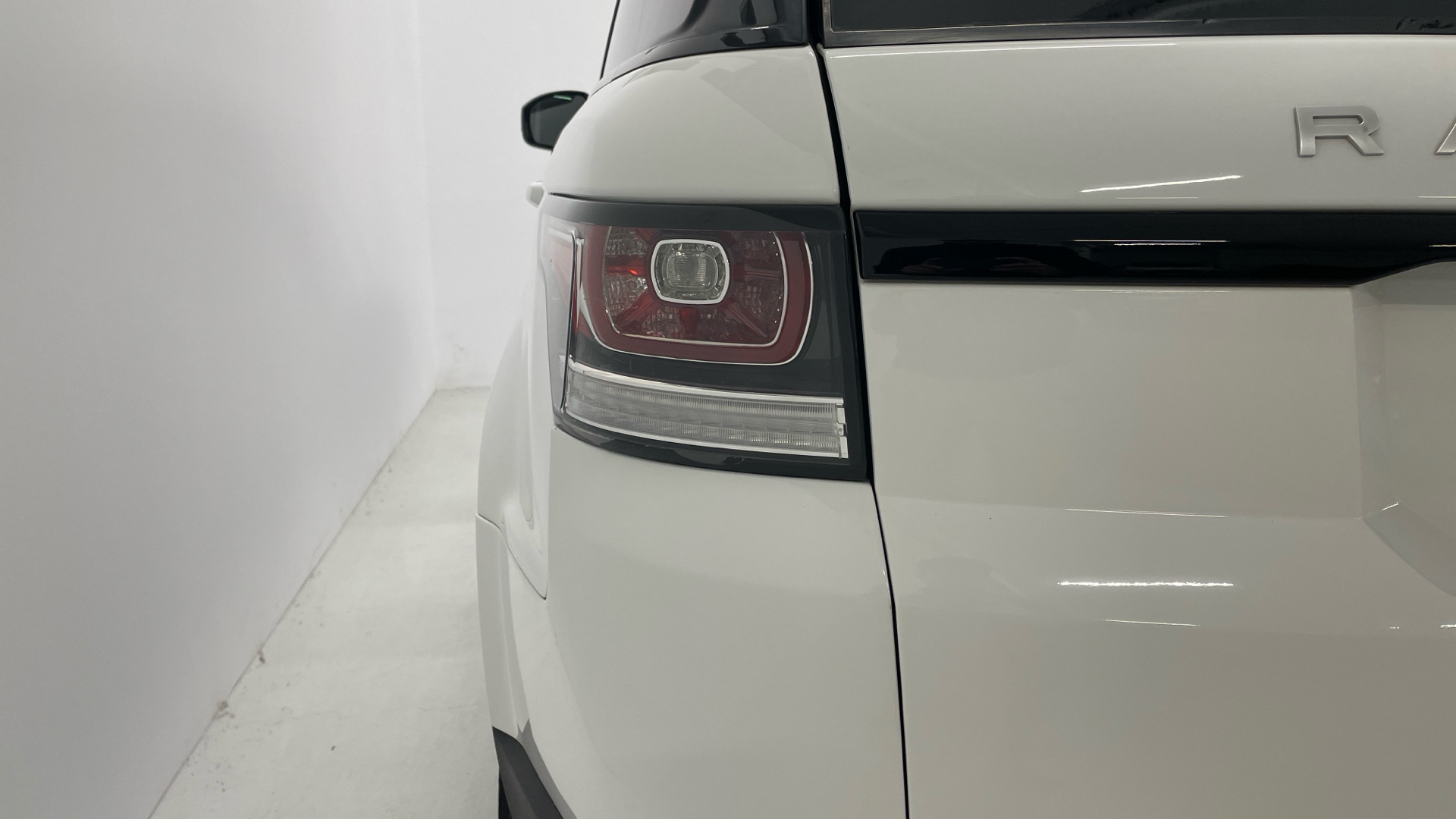 Land Rover Range Rover Sport 3.0 TDV6 - 21