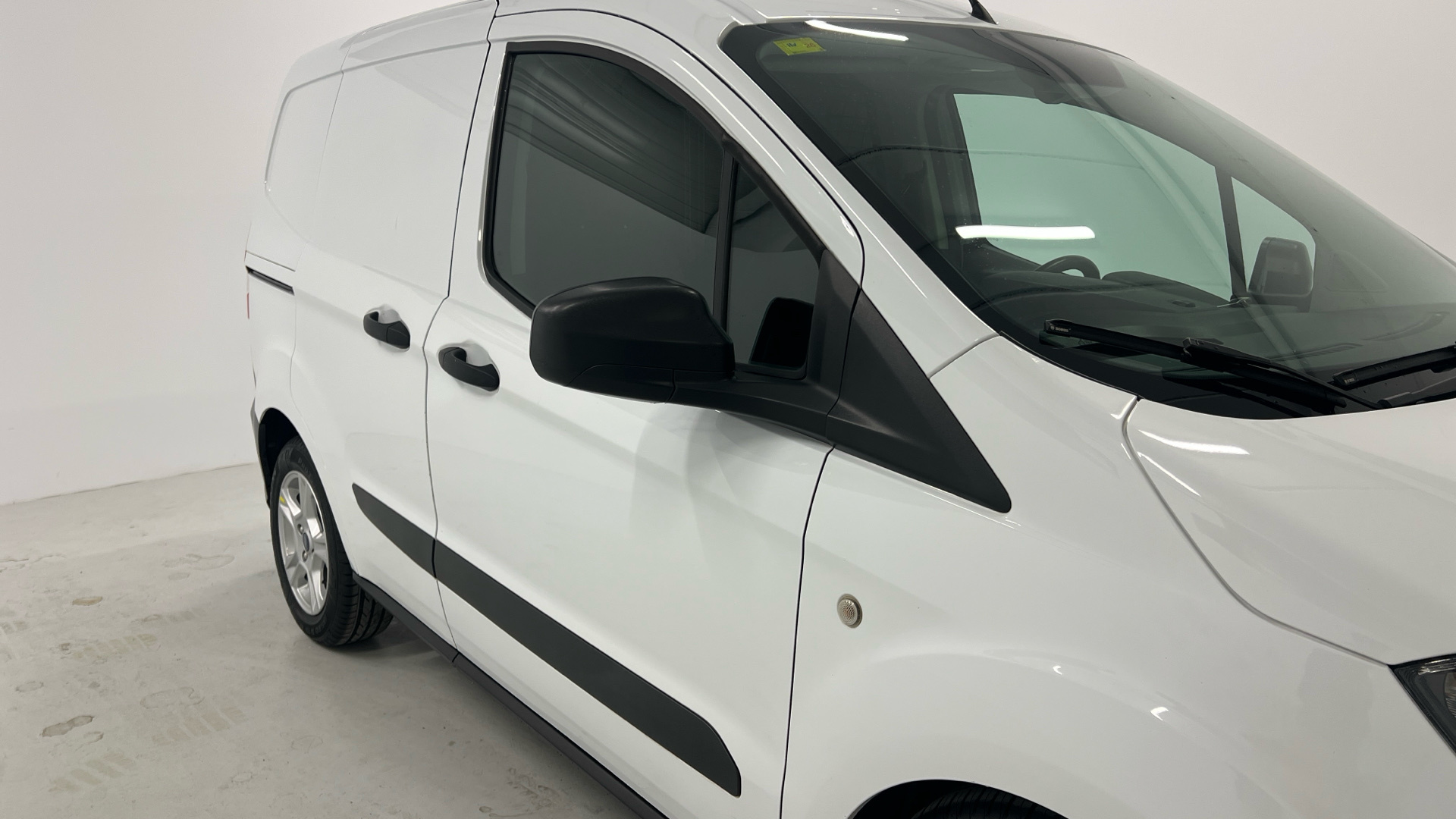 Ford Transit Courier Furgon 1.5 TDCI - 25