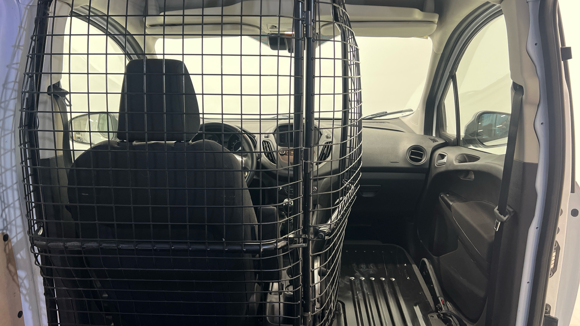 Ford Transit Courier Furgon 1.5 TDCI - 31