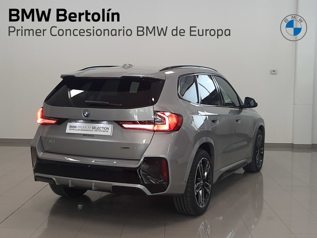 BMW iX1 eDrive20 color Gris Plata. Año 2025. 150KW(204CV). Eléctrico. En concesionario Automoviles Bertolin, S.L. de Valencia