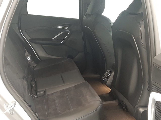 BMW iX1 eDrive20 color Gris Plata. Año 2025. 150KW(204CV). Eléctrico. En concesionario Automoviles Bertolin, S.L. de Valencia