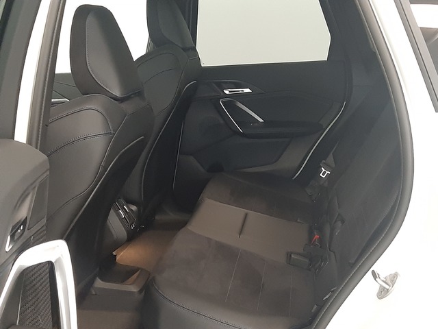 BMW iX1 eDrive20 color Blanco. Año 2025. 150KW(204CV). Eléctrico. En concesionario Automoviles Bertolin, S.L. de Valencia