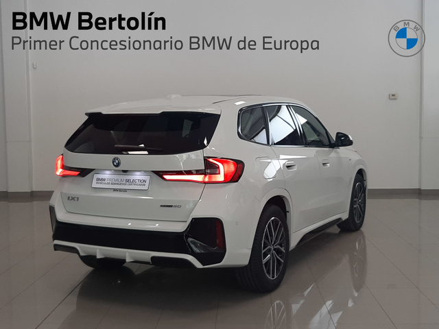 BMW iX1 eDrive20 color Blanco. Año 2025. 150KW(204CV). Eléctrico. En concesionario Automoviles Bertolin, S.L. de Valencia