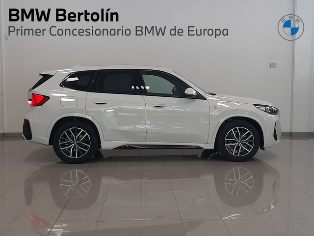 BMW iX1 eDrive20 color Blanco. Año 2025. 150KW(204CV). Eléctrico. En concesionario Automoviles Bertolin, S.L. de Valencia