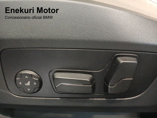 BMW X1 xDrive20d color Gris Plata. Año 2023. 120KW(163CV). Diésel. En concesionario Enekuri Motor de Vizcaya