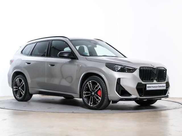 BMW X1 M35i color Gris Plata. Año 2024. 221KW(300CV). Gasolina. En concesionario Oliva Motor Tarragona de Tarragona