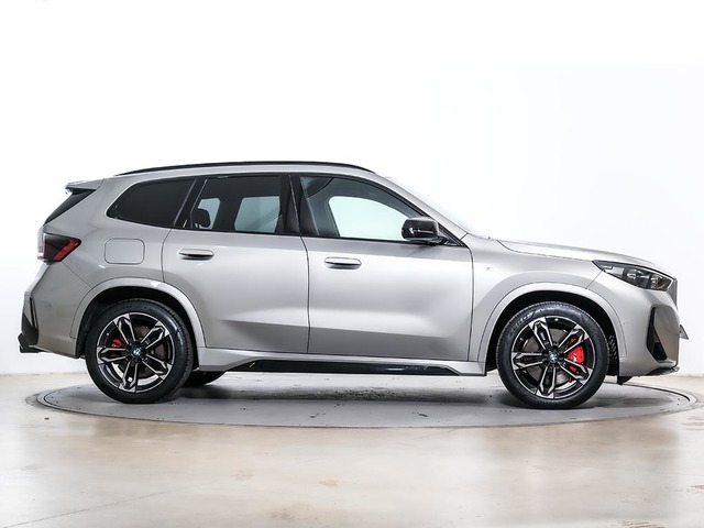 BMW X1 M35i color Gris Plata. Año 2024. 221KW(300CV). Gasolina. En concesionario Oliva Motor Tarragona de Tarragona