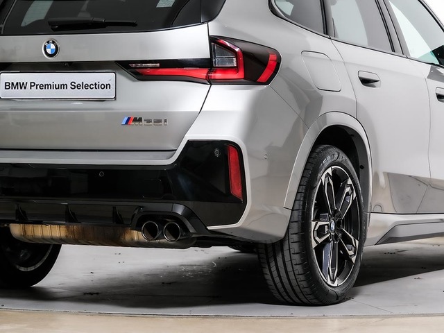 BMW X1 M35i color Gris Plata. Año 2024. 221KW(300CV). Gasolina. En concesionario Oliva Motor Tarragona de Tarragona