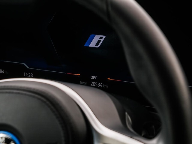 BMW i4 eDrive40 color Azul. Año 2024. 250KW(340CV). Eléctrico. En concesionario Oliva Motor Tarragona de Tarragona