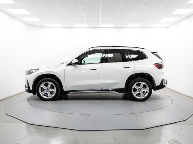 BMW X1 sDrive18d color Blanco. Año 2024. 110KW(150CV). Diésel. En concesionario Móvil Begar Alicante de Alicante