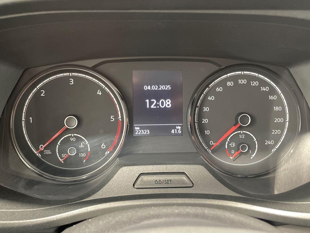 Volkswagen Caravelle 2.0 TDI - 16