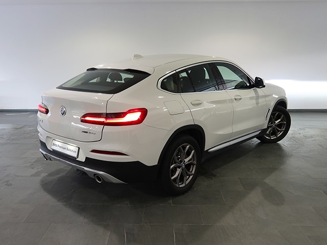 BMW X4 xDrive20d color Blanco. Año 2018. 140KW(190CV). Diésel. En concesionario Autogal de Ourense