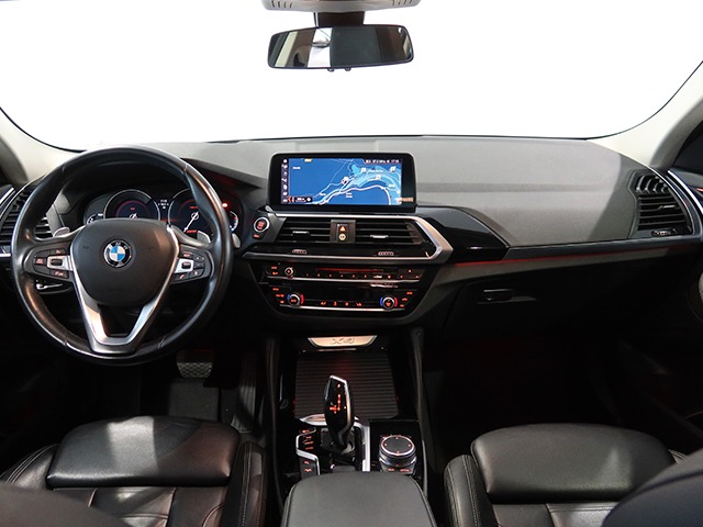 BMW X4 xDrive20d color Blanco. Año 2018. 140KW(190CV). Diésel. En concesionario Autogal de Ourense