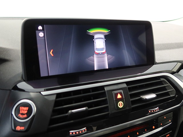BMW X4 xDrive20d color Blanco. Año 2018. 140KW(190CV). Diésel. En concesionario Autogal de Ourense