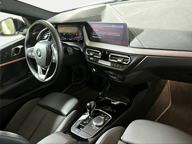 BMW Serie 2 218i Gran Coupe color Blanco. Año 2024. 103KW(140CV). Gasolina. En concesionario San Pablo Motor | Su Eminencia de Sevilla
