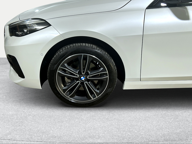 BMW Serie 2 218i Gran Coupe color Blanco. Año 2024. 103KW(140CV). Gasolina. En concesionario San Pablo Motor | Su Eminencia de Sevilla