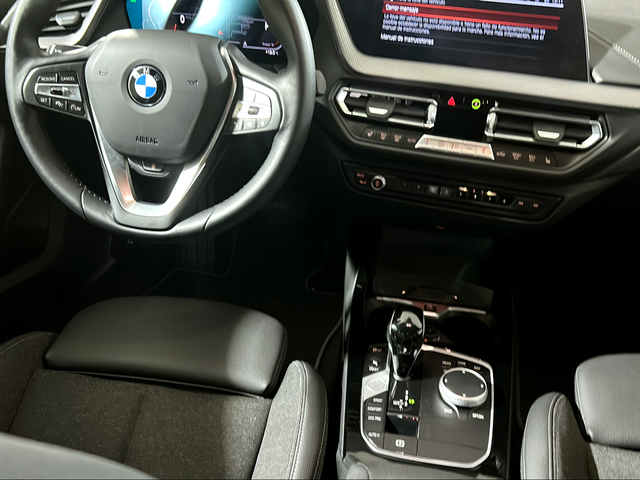 BMW Serie 2 218i Gran Coupe color Blanco. Año 2024. 103KW(140CV). Gasolina. En concesionario San Pablo Motor | Su Eminencia de Sevilla