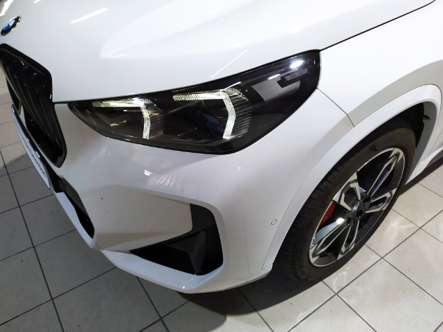 BMW X1 sDrive20d color Blanco. Año 2025. 120KW(163CV). Diésel. En concesionario Hispamovil Elche de Alicante