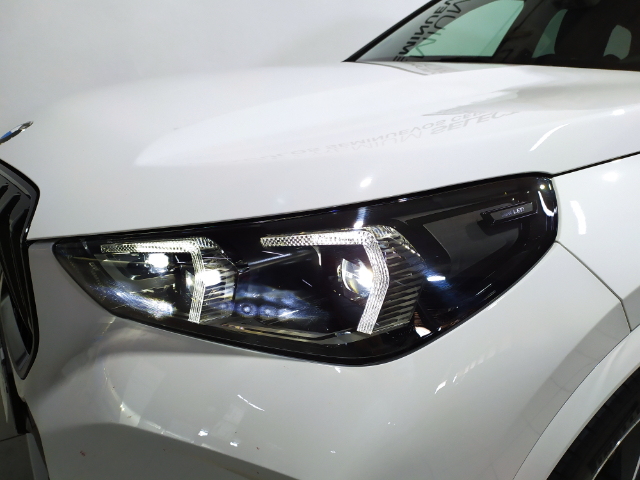 BMW X1 sDrive20d color Blanco. Año 2025. 120KW(163CV). Diésel. En concesionario Hispamovil Elche de Alicante