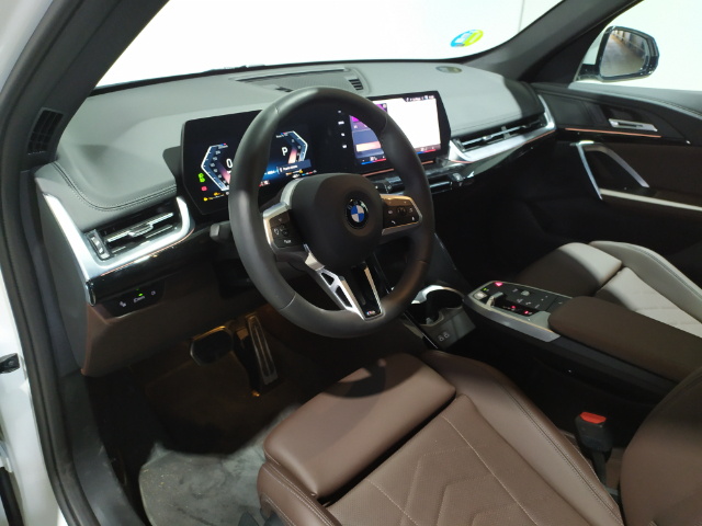 BMW X1 sDrive20d color Blanco. Año 2025. 120KW(163CV). Diésel. En concesionario Hispamovil Elche de Alicante