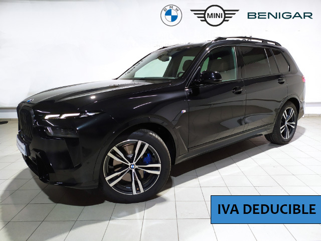 BMW X7 xDrive40d color Negro. Año 2025. 259KW(352CV). Diésel. En concesionario Hispamovil Elche de Alicante