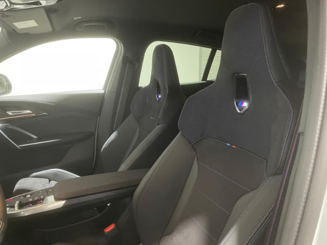 BMW X2 M35i color Blanco. Año 2025. 221KW(300CV). Gasolina. En concesionario Hispamovil Elche de Alicante