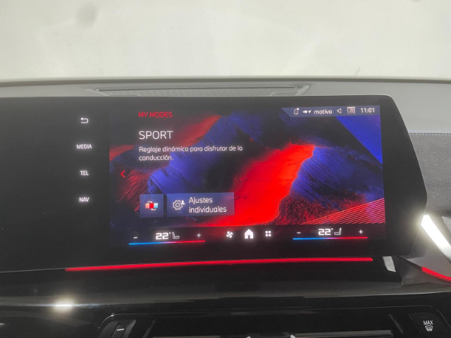 BMW X2 M35i color Blanco. Año 2025. 221KW(300CV). Gasolina. En concesionario Hispamovil Elche de Alicante