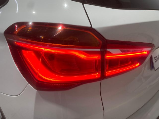 BMW X1 sDrive18i color Blanco. Año 2019. 103KW(140CV). Gasolina. En concesionario Hispamovil Elche de Alicante