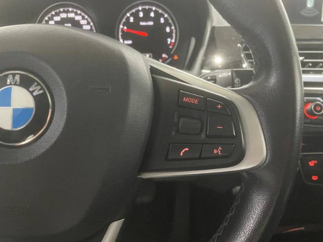 BMW X1 sDrive18i color Blanco. Año 2019. 103KW(140CV). Gasolina. En concesionario Hispamovil Elche de Alicante