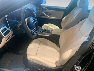 BMW i4 eDrive40 color Negro. Año 2025. 250KW(340CV). Eléctrico. En concesionario Automotor Premium Viso - Málaga de Málaga