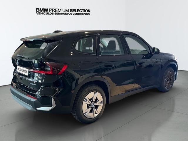 BMW iX1 eDrive20 color Negro. Año 2025. 150KW(204CV). Eléctrico. En concesionario Automotor Premium Velázquez - Málaga de Málaga