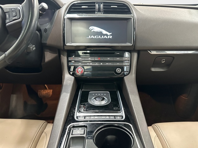 Jaguar F-PACE 2.0L i4D Prestige AWD Auto 132 kW (180 CV)