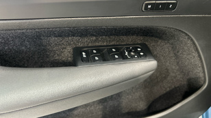 Volvo XC40 T4 PHEV Recharge Plus Dark Auto 155 kW (211 CV) - 36 Volvo XC40 T4 Ocasión 155 KW (211CV) - 36