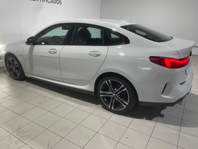 BMW Serie 2 218i Gran Coupe color Blanco. Año 2024. 103KW(140CV). Gasolina. En concesionario Hispamovil, Orihuela de Alicante