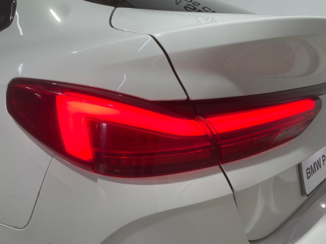 BMW Serie 2 218i Gran Coupe color Blanco. Año 2024. 103KW(140CV). Gasolina. En concesionario Hispamovil, Orihuela de Alicante