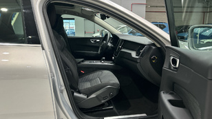 Volvo XC60 T6 Recharge Core AWD Auto 257 kW (350 CV) - 7 Volvo XC60 T6 Ocasión 257 KW (350CV) - 7