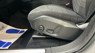 Volvo XC60 T6 Recharge Core AWD Auto 257 kW (350 CV) - 44 Volvo XC60 T6 Ocasión 257 KW (350CV) - 44
