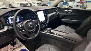 Volvo XC60 T6 Recharge Core AWD Auto 257 kW (350 CV) - 45 Volvo XC60 T6 Ocasión 257 KW (350CV) - 45