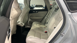 Volvo XC60 T6 Recharge Plus Dark AWD Auto 257 kW (350 CV) - 9 Volvo XC60 T6 Ocasión 257 KW (350CV) - 9