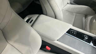 Volvo XC60 T6 Recharge Plus Dark AWD Auto 257 kW (350 CV) - 25 Volvo XC60 T6 Ocasión 257 KW (350CV) - 25