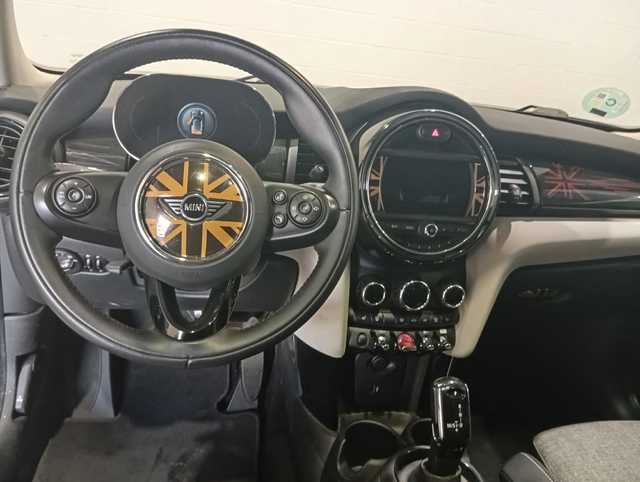 fotoG 6 del MINI MINI 3 Puertas Cooper 100 kW (136 CV) 136cv Gasolina del 2021 en Barcelona