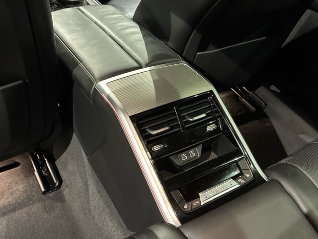 BMW Serie 8 840d Gran Coupe color Negro. Año 2022. 250KW(340CV). Diésel. En concesionario BMW Marcos Automoción de Valencia