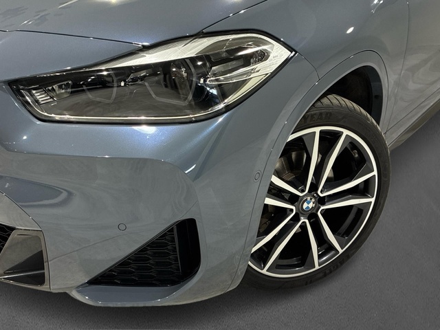 BMW X2 sDrive18d color Gris. Año 2023. 110KW(150CV). Diésel. En concesionario BMW Marcos Automoción de Valencia