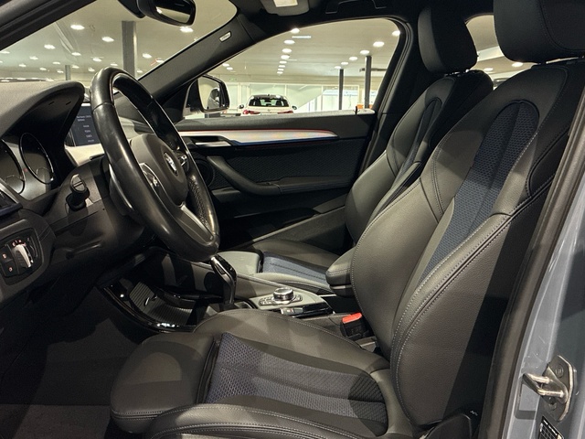BMW X2 sDrive18d color Gris. Año 2023. 110KW(150CV). Diésel. En concesionario BMW Marcos Automoción de Valencia