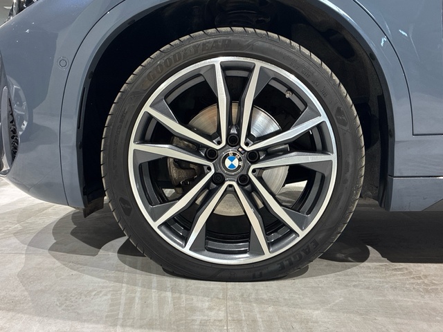 BMW X2 sDrive18d color Gris. Año 2023. 110KW(150CV). Diésel. En concesionario BMW Marcos Automoción de Valencia