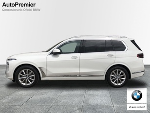 Fotos de BMW X7 xDrive40d color Blanco. Año 2025. 259KW(352CV). Diésel. En concesionario Auto Premier, S.A. - ALCALÁ DE HENARES de Madrid